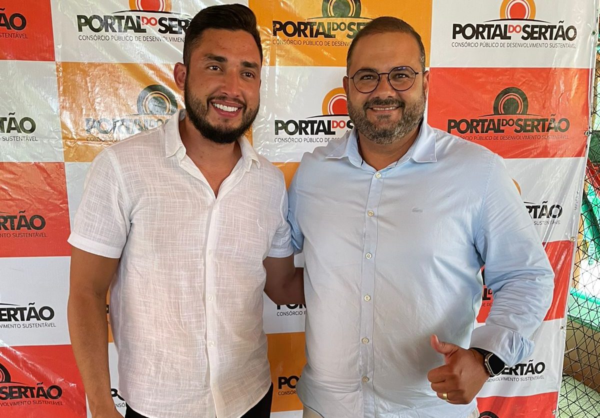 Prefeito de Ipecaetá é aclamado vice-presidente do Portal do Sertão
