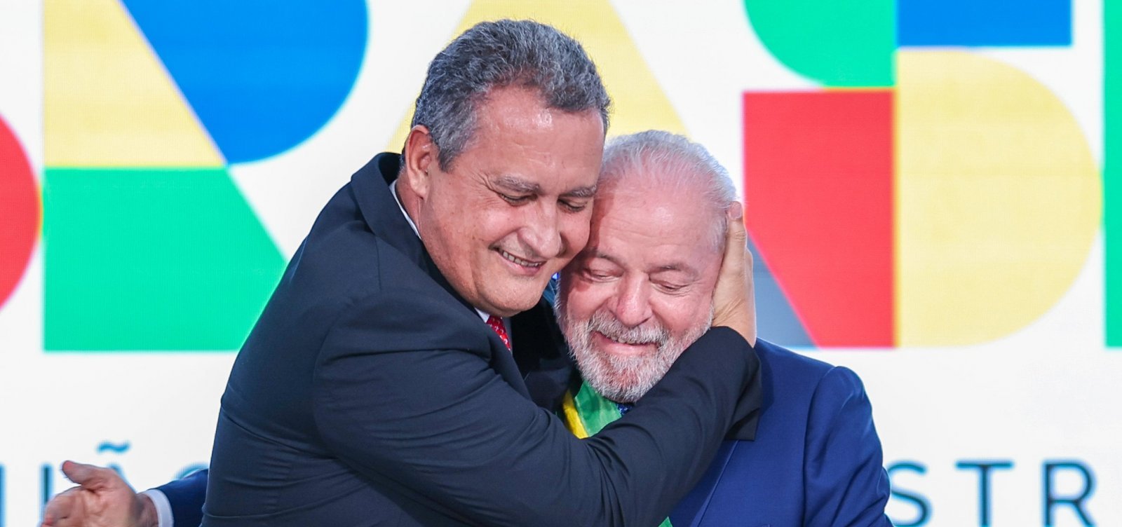 “É minha Dilma de calças”, diz presidente Lula sobre Rui Costa 