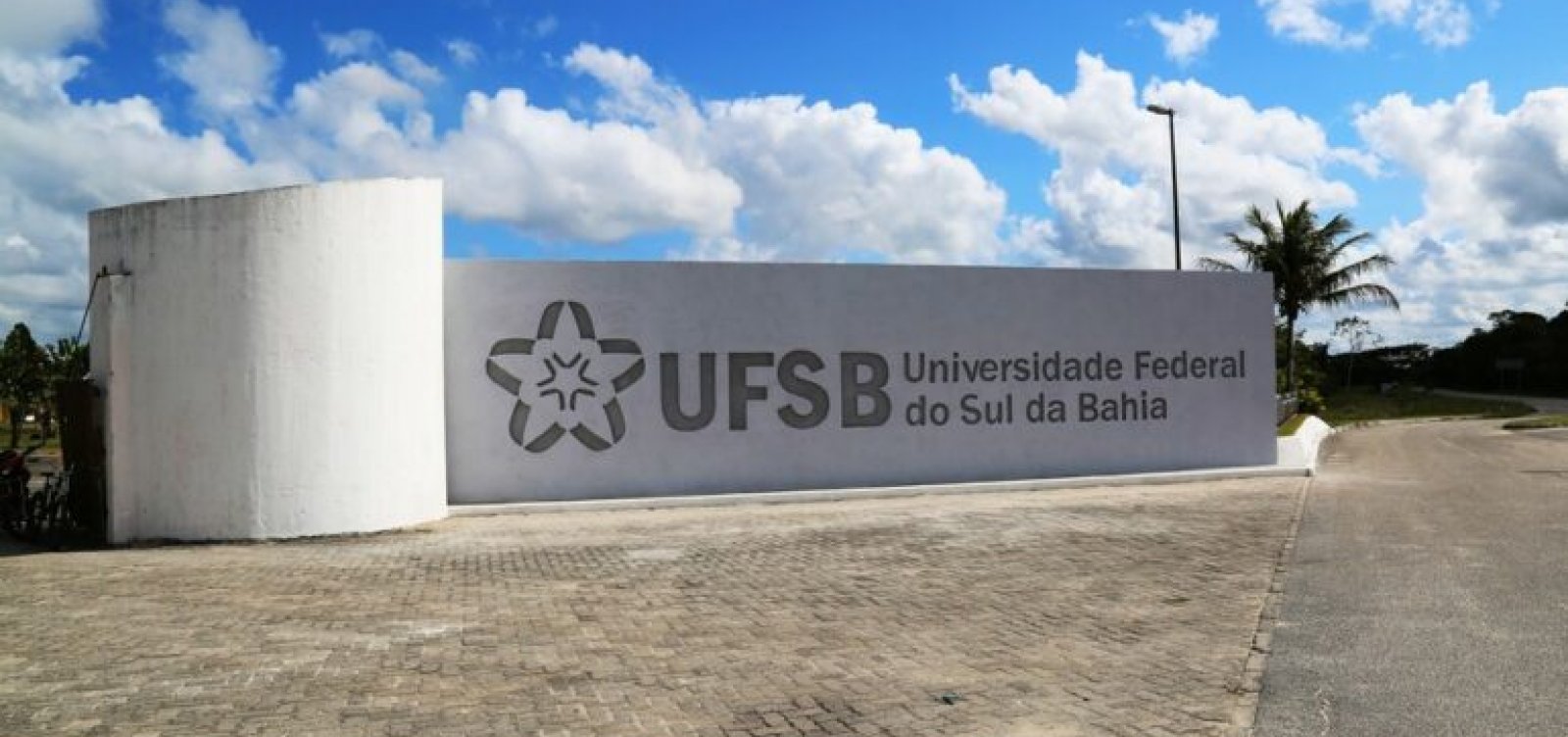 Universidade Federal do Sul da Bahia abre concurso público para professor