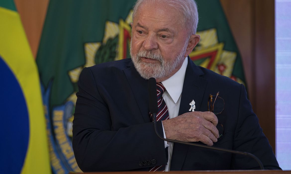 Lula anuncia aliança com Indonésia e Congo por florestas tropicais 