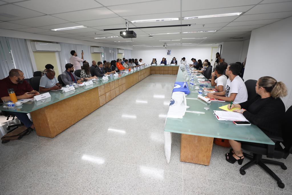 Em primeira reunião, Comitê Estadual Intersetorial de Segurança nas Escolas da Bahia aprova regimento interno