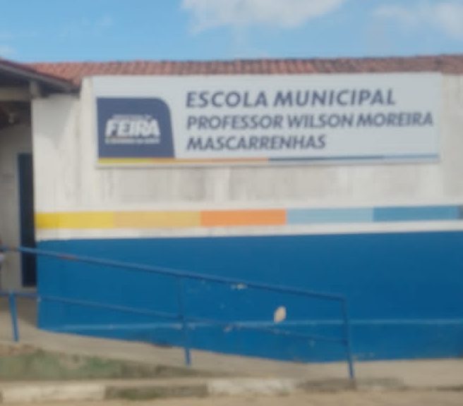 Pais e estudantes protestam contra fechamento da Escola Municipal Professor Wilson Moreira Mascarenhas