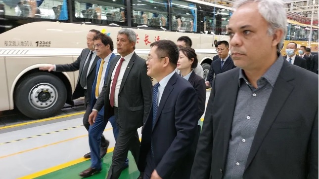 Governador da Bahia visita maior fábrica chinesa de ônibus elétrico e inicia negociação para atrair empresa o estado