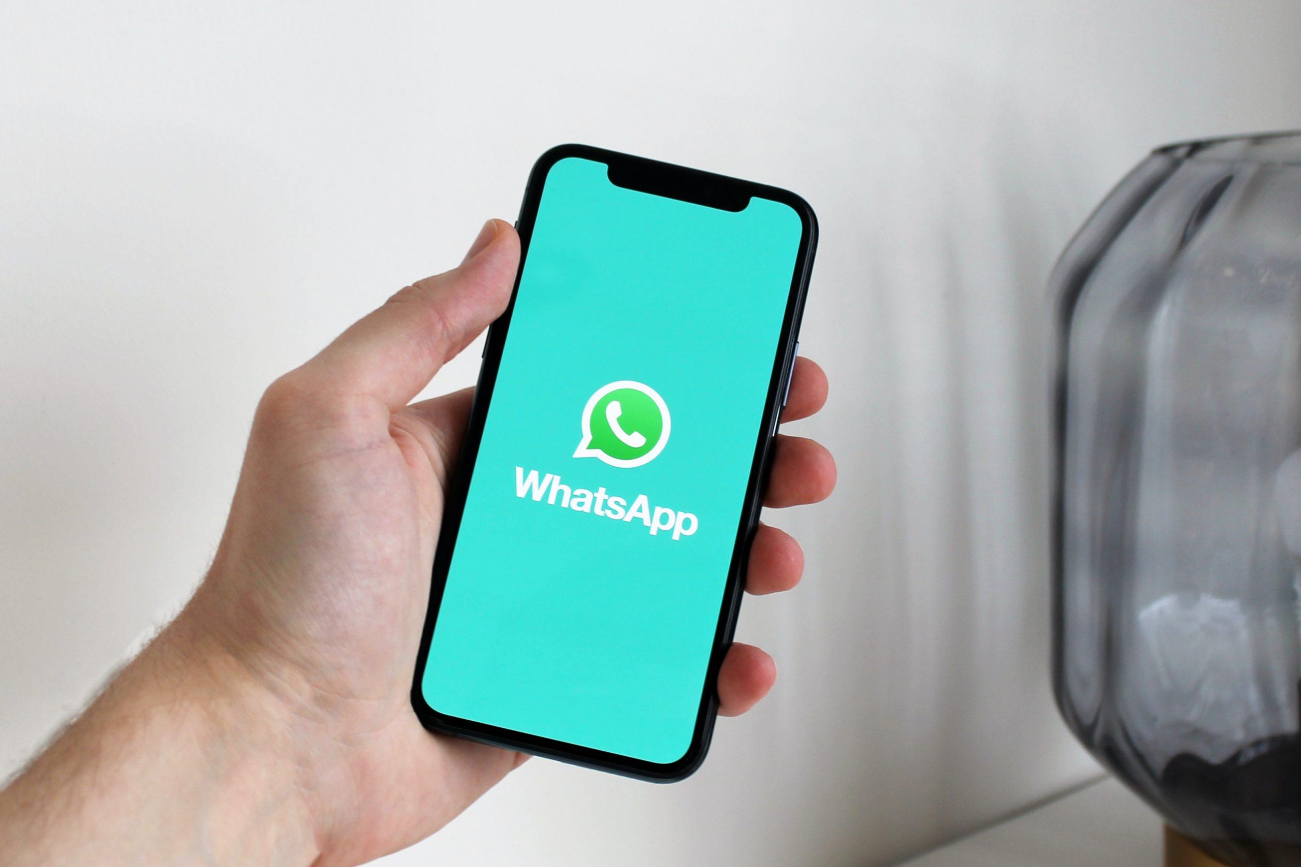 Nova atualização do WhatsApp permite usar mesma conta em quatro celulares