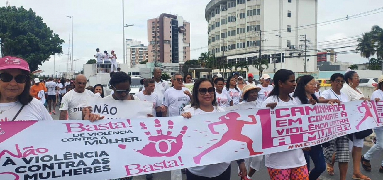 Caminhada em Combate à Violência Contra a Mulher terá, na Câmara, ponto de troca de alimento por camisa