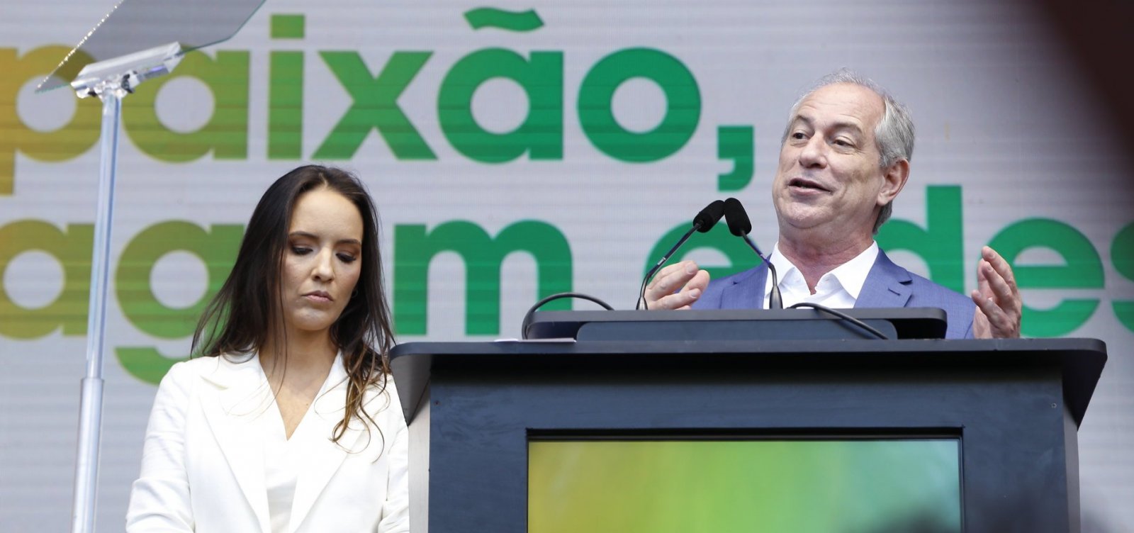 Justiça bloqueia R1 mil de esposa de Ciro Gomes para pagamento de indenização a Holiday