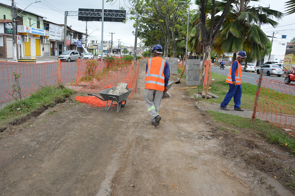 Obra de implantação da ciclovia na avenida Fraga Maia será concluída em oito meses
