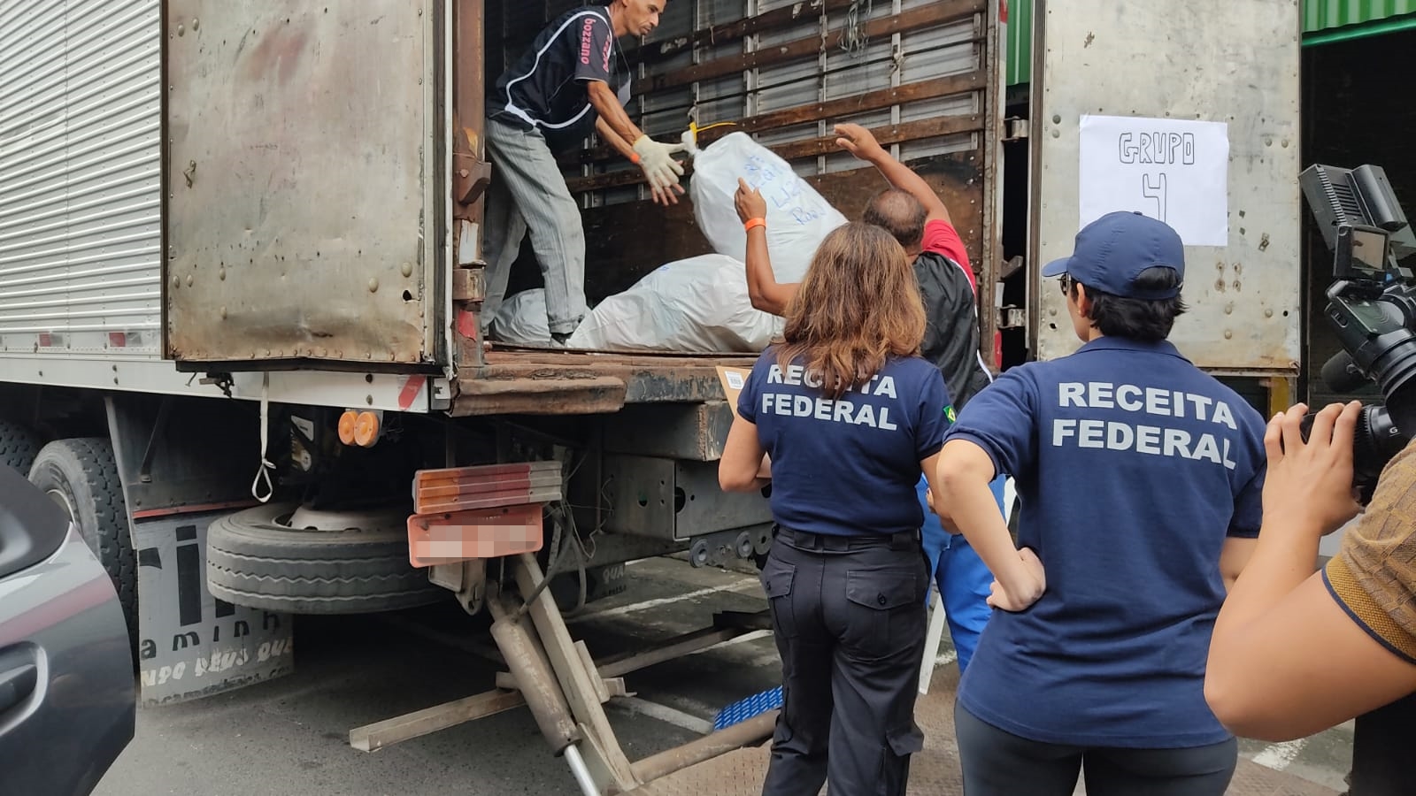 Receita Federal apreende cerca de R$ 7 mi em produtos durante operação no Feiraguay