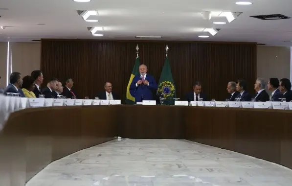 Governo Lula deve antecipar reoneração do diesel para bancar desconto em carros e caminhões