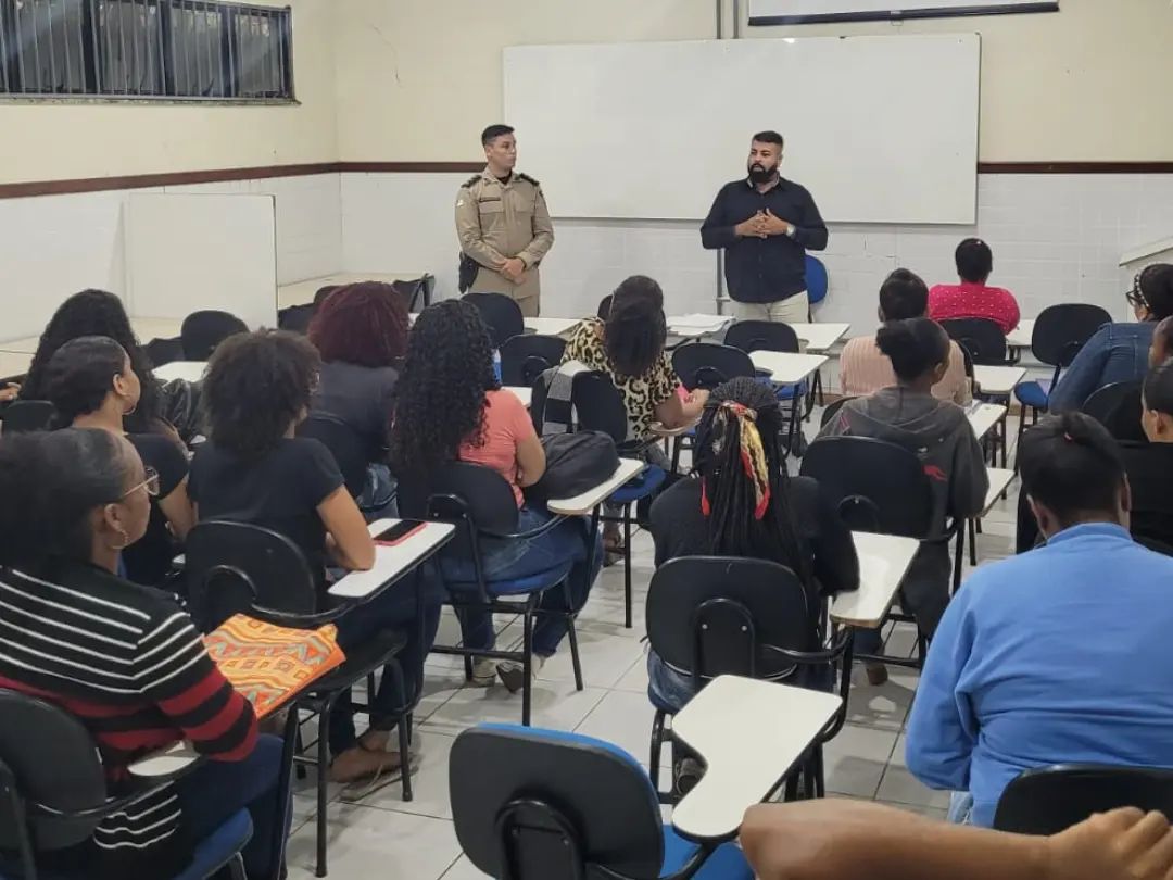 BCS George Américo inicia preparação de jovens para vestibular