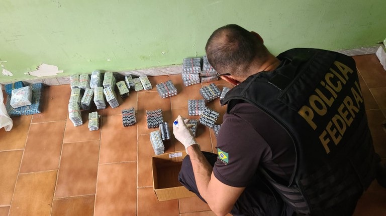 PF deflagra Operação Rota Guarani contra contrabando de cigarros e medicamentos em Feira