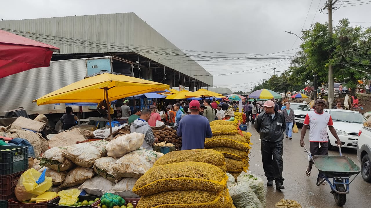 Festejos juninos movimentam comércio no Centro de Abastecimento de Feira