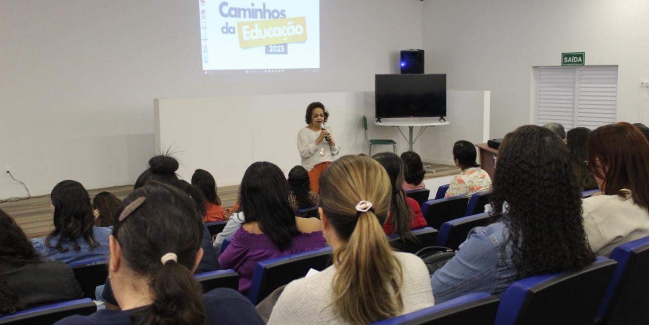 Diretores e coordenadores pedagógicos participam de formação do programa Caminhos da Educação