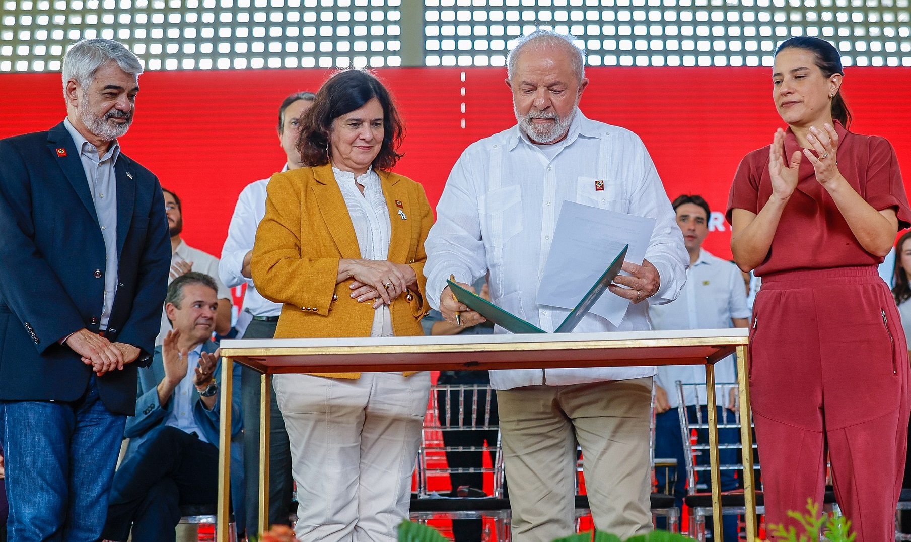 Lula participa nesta quarta-feira da 17ª Conferência Nacional de Saúde 