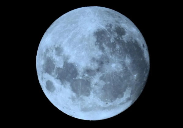 Lua Azul: Fenômeno raro poderá ser visto no céu em agosto