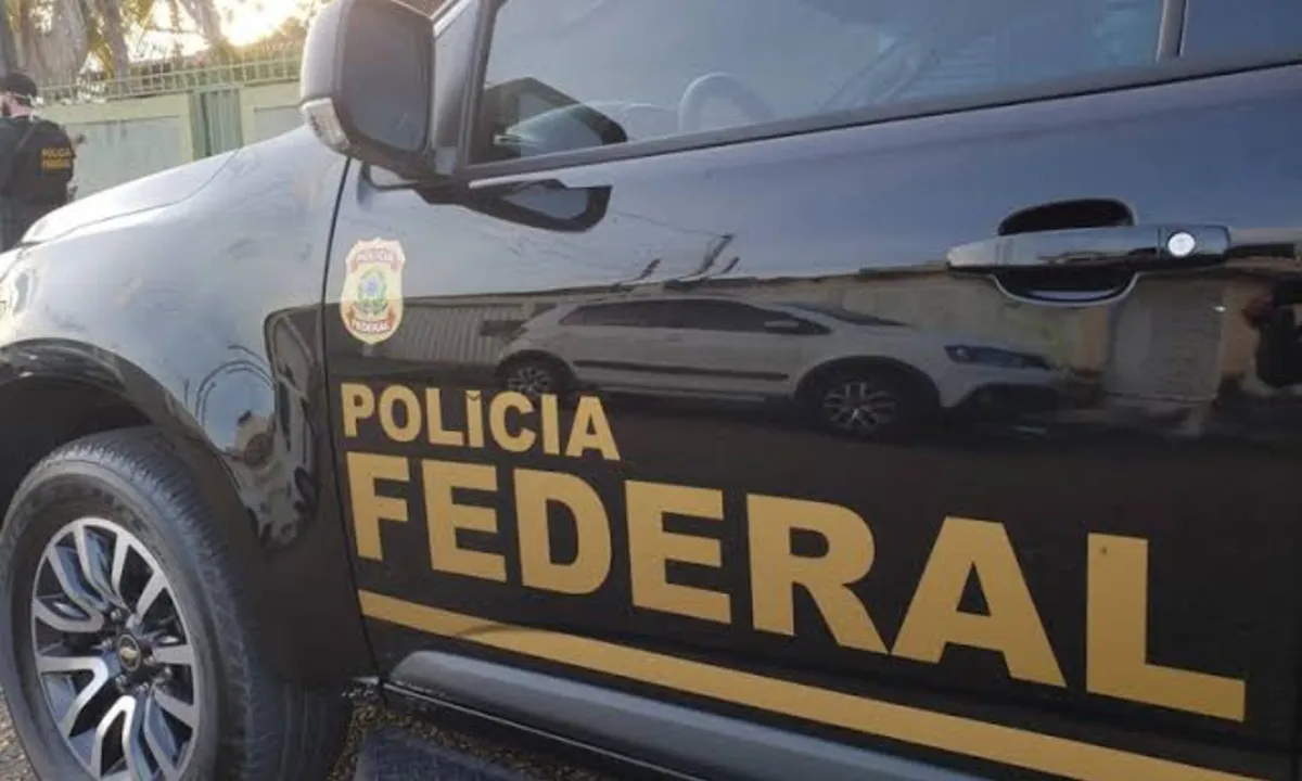 Polícia Federal efetua apreensão de cédulas falsas em encomenda entregue nos Correios