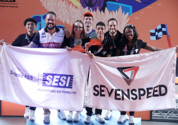 Equipe baiana conquista 1º lugar em competição de robótica no Rio