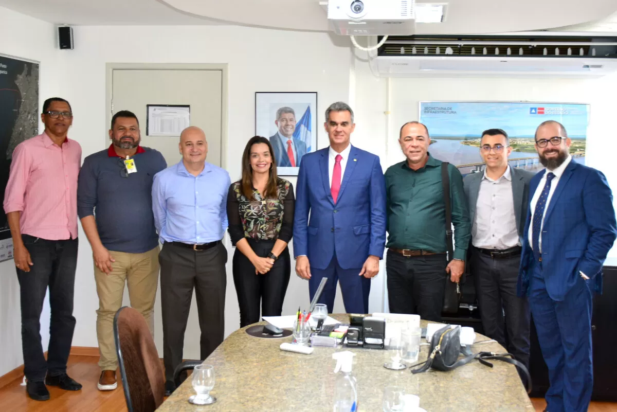 Diretores do Aeroporto de Feira participam de reunião na Seinfra