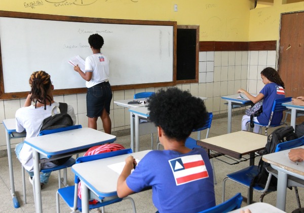 Secretário Felipe Freitas lança ‘Projeto Férias na Escola com mais Sabor e Saber’