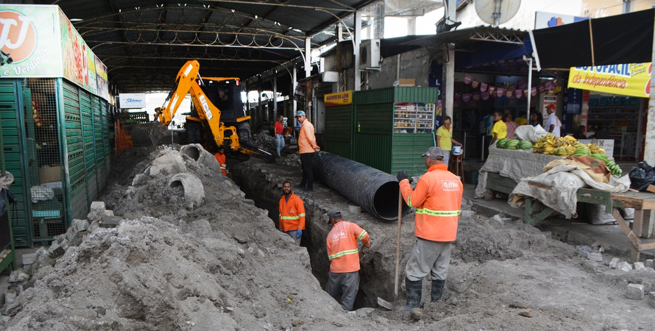 Prefeitura dá início às obras de drenagem na feirinha da Cidade Nova