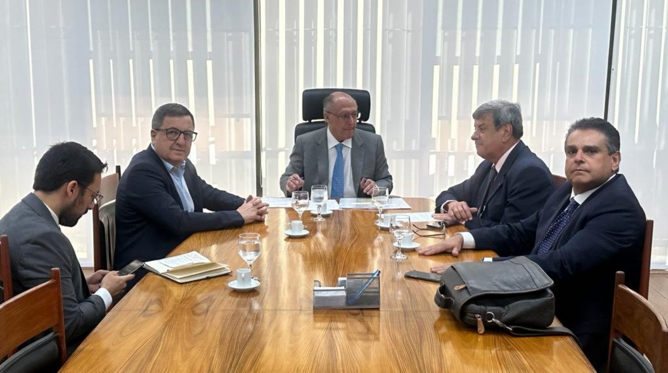 Em Brasília, prefeito Colbert tem encontro com Alckmin 