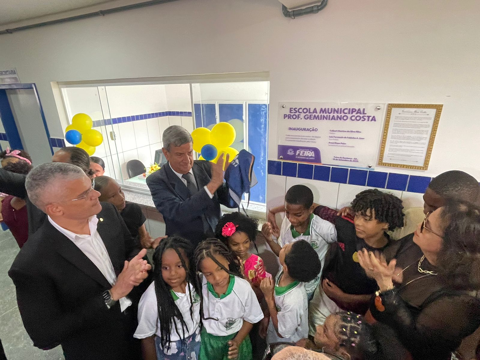 Prefeitura inaugura duas novas escolas municipais em comemoração aos 190 anos de Feira