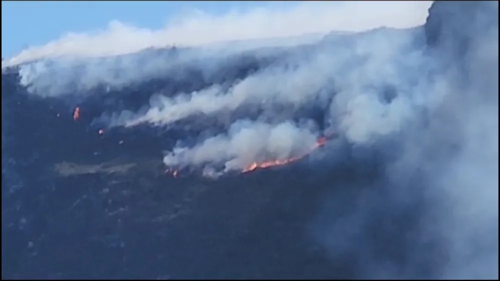 Incêndio atinge serra dentro do Parque Nacional da Chapada Diamantina