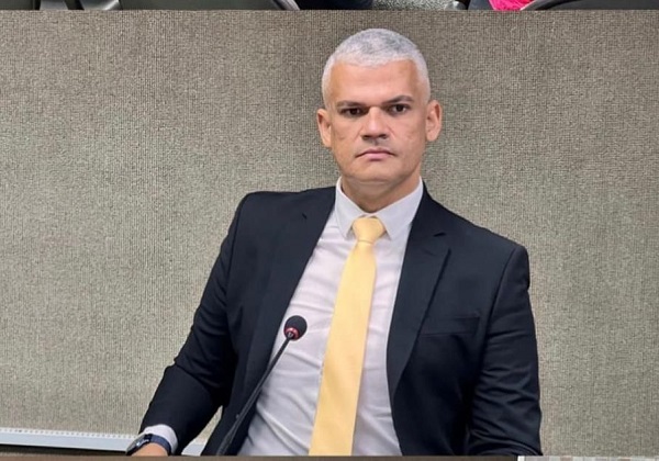Deputado estadual Pablo exonera aliados de José Ronaldo