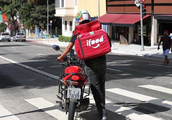 IBGE: país tem 2,1 milhões de trabalhadores por aplicativo