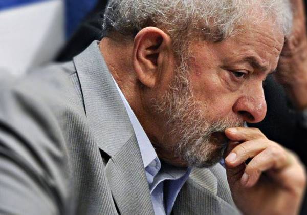 Lula telefona para presidentes do Irã e da Turquia para discutir conflito entre Israel e Hamas