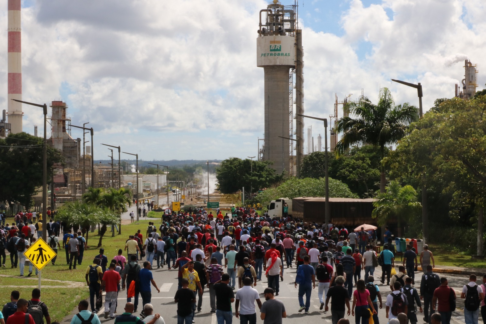Sindipetro repudia demissões dos trabalhadores da Unigel e quer a Fafen operada novamente pela Petrobras