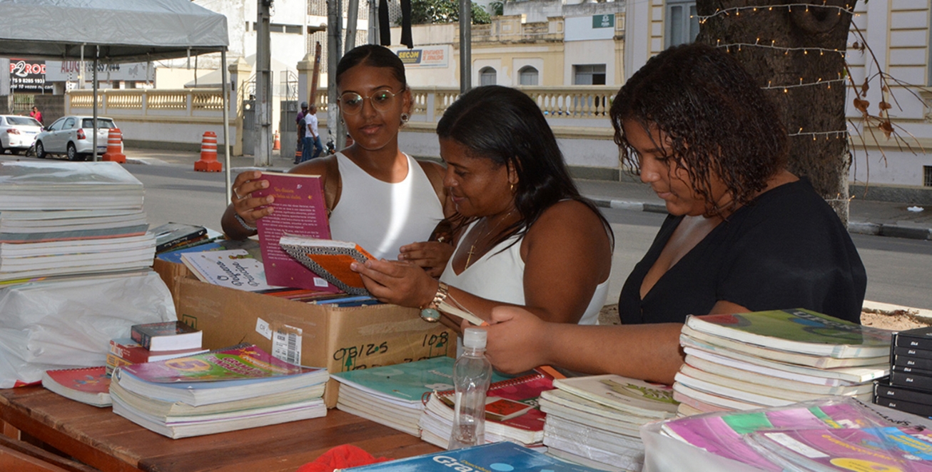 18ª edição da Feira do Livro Usado é iniciada e oferece economia de até 80%