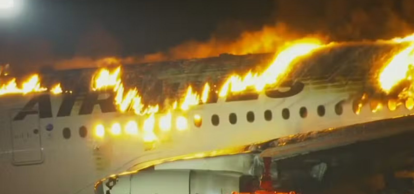 Batida entre aviões deixa cinco pessoas mortas em aeroporto de Tóquio