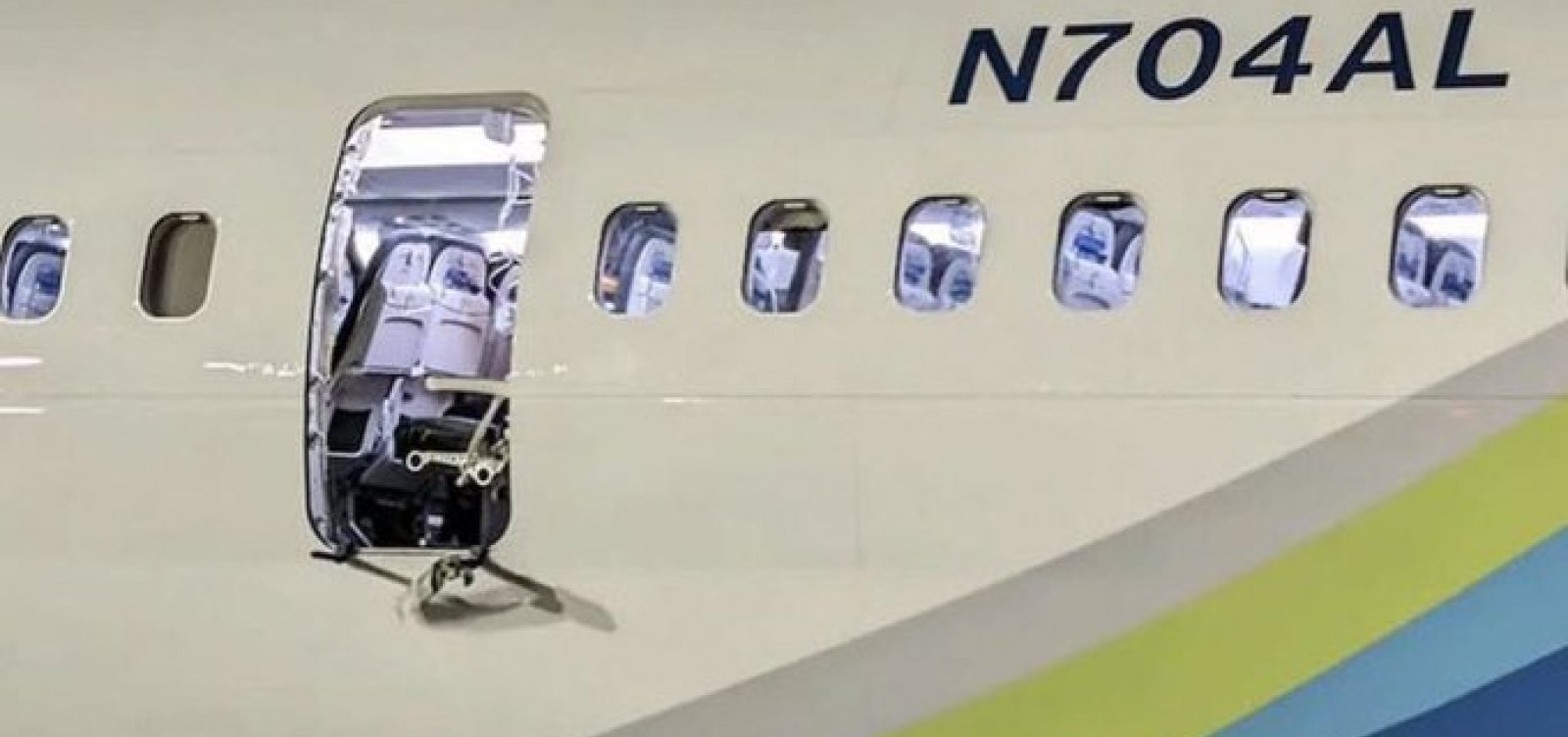 Brasil suspende uso de Boeing que perdeu janela em voo nos EUA