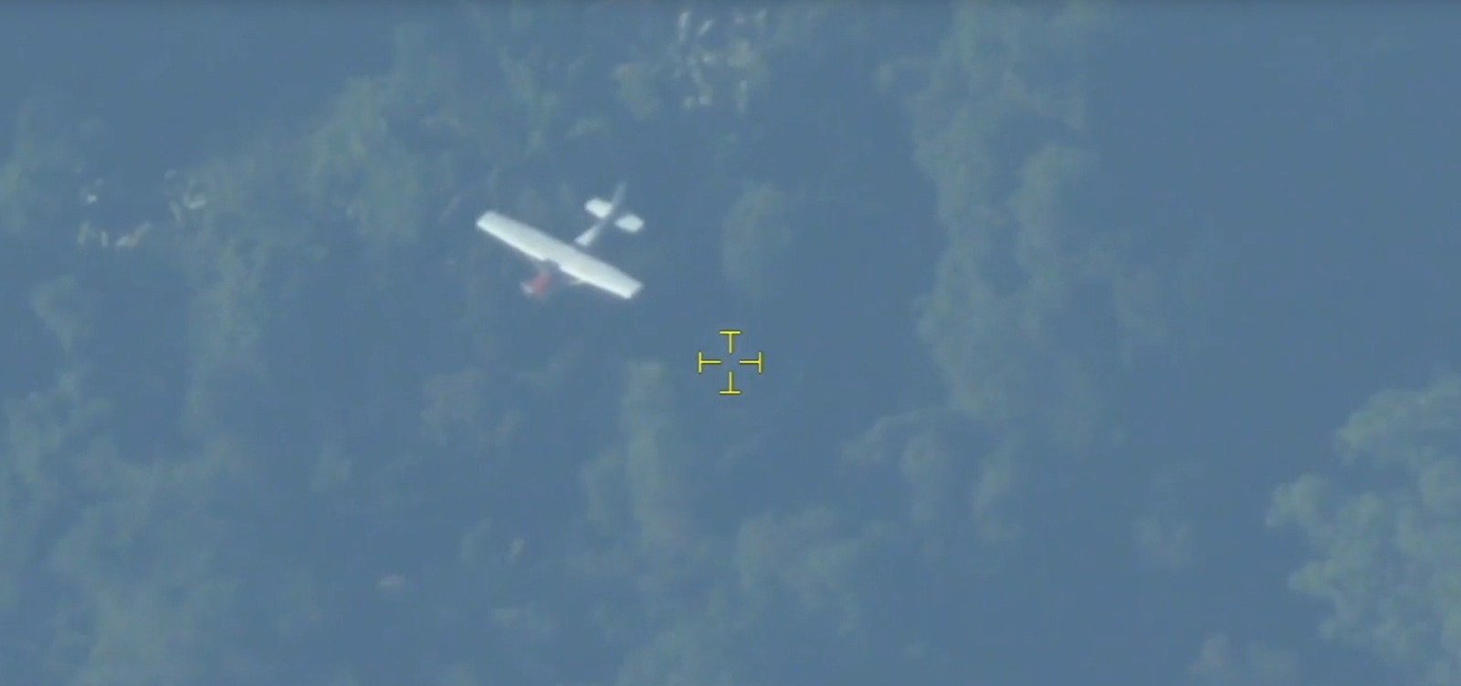 FAB intercepta aeronave suspeita sobrevoando Território Yanomami