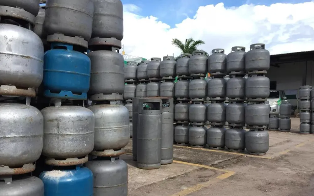 Acelen anuncia aumento no preço do gás de cozinha na Bahia 