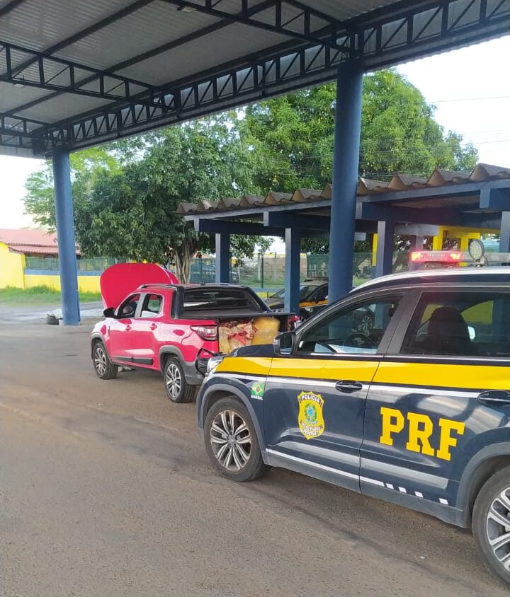 Operação da PRF recupera veículos roubados e cargas clandestinas em Feira de Santana