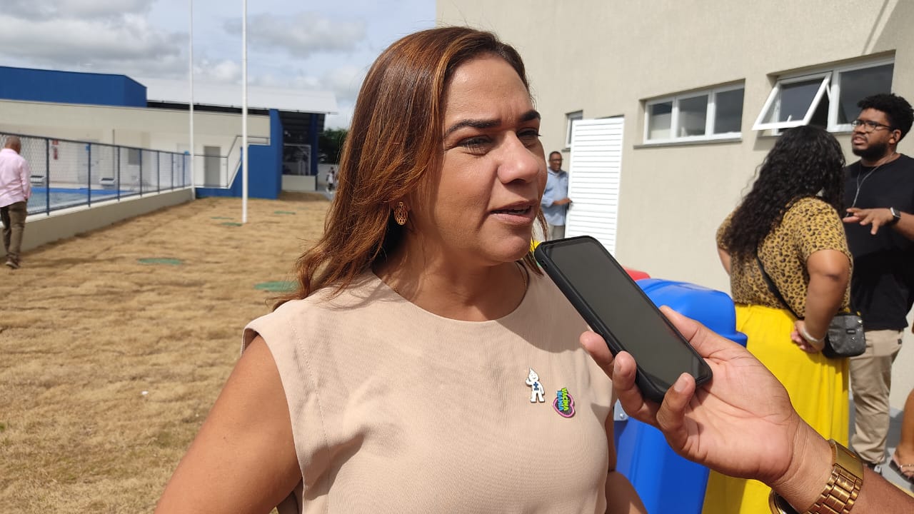 Secretária de Saúde lamenta ausência de Feira de Santana em reunião sobre dengue