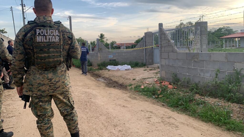 Homem é encontrado morto na zona rural de Feira sem parte das roupas