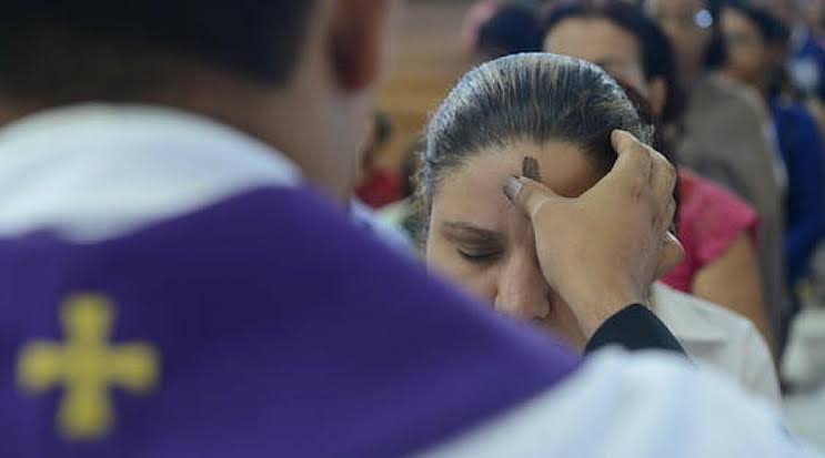 Arquidiocese de Feira de Santana divulga horário das missas na Quarta-feira de Cinzas; confira programação