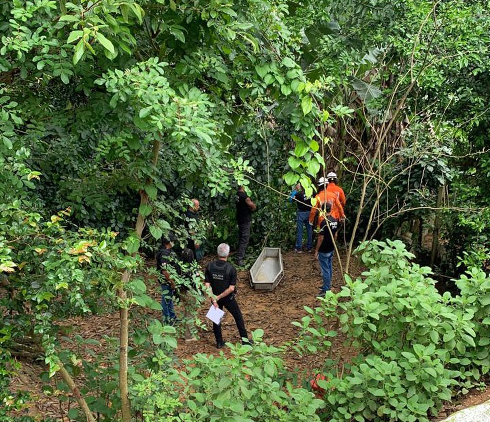 Motorista por aplicativo de 28 anos é encontrado morto em matagal de Salvador