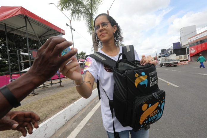 Seades leva proteção social e políticas de cuidado à Micareta de Feira