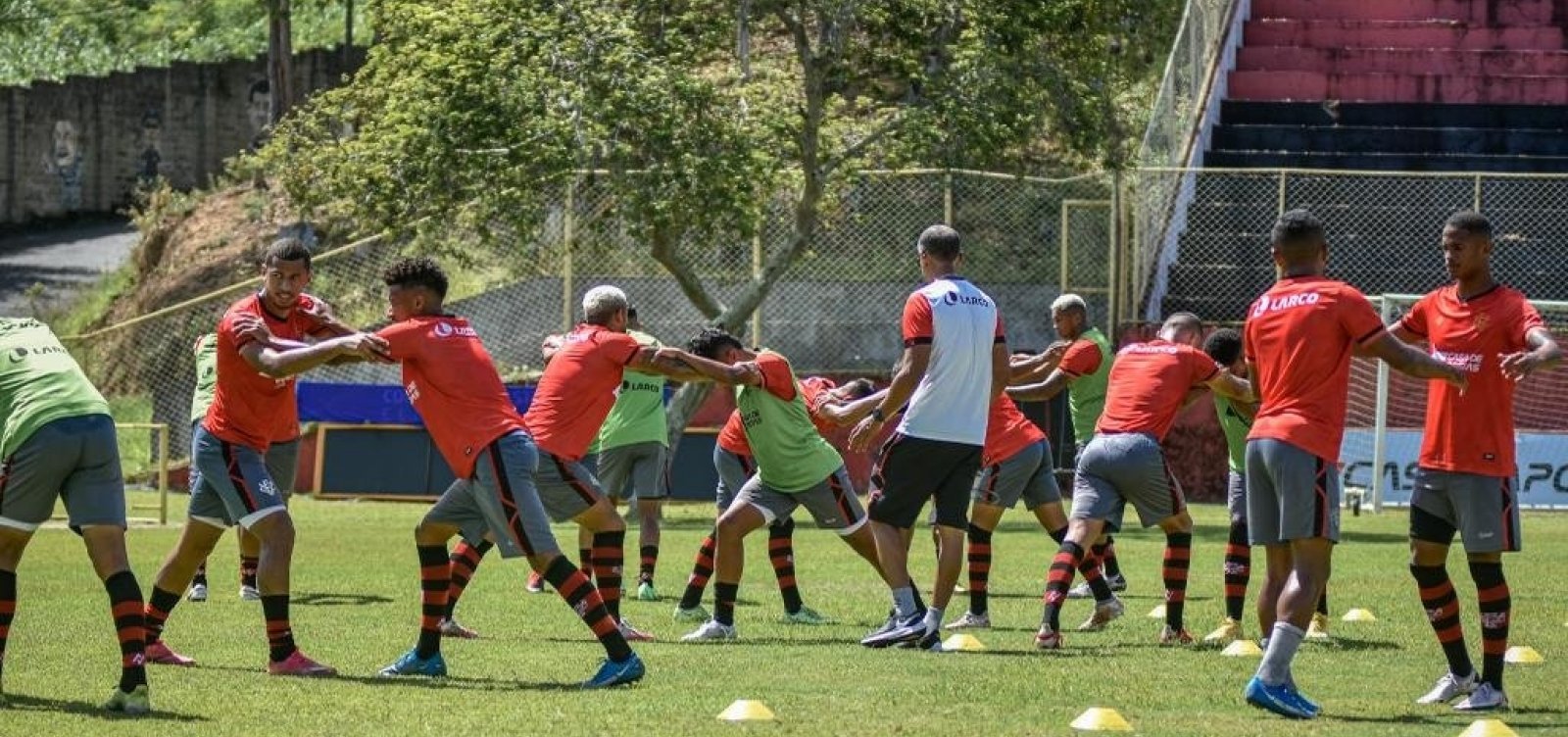 Vitória enfrenta o Cruzeiro neste domingo para tentar quebrar tabu de 13 anos 