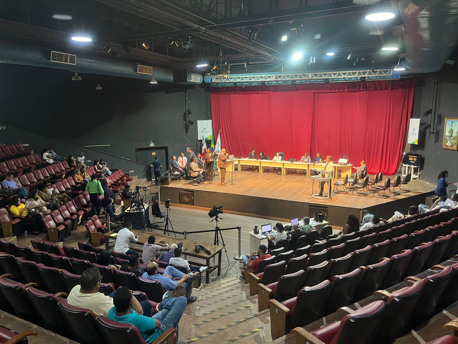Sessão da Câmara de Vereadores de Feira de Santana é suspensa nesta quinta-feira (25)