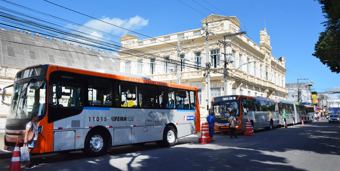 Mais dez novos ônibus com ar-condicionado vão atender 19 bairros