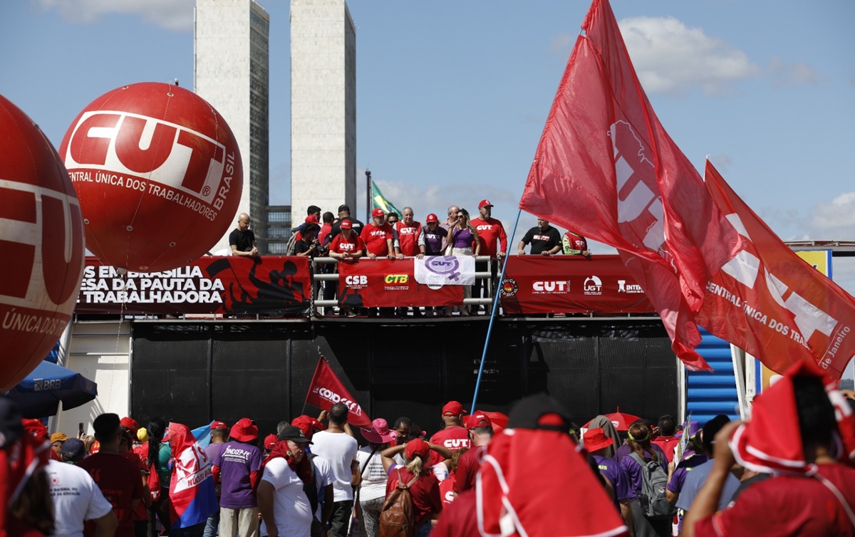 Sindicato dos Metalúrgicos de Feira de Santana participa de marcha em Brasília