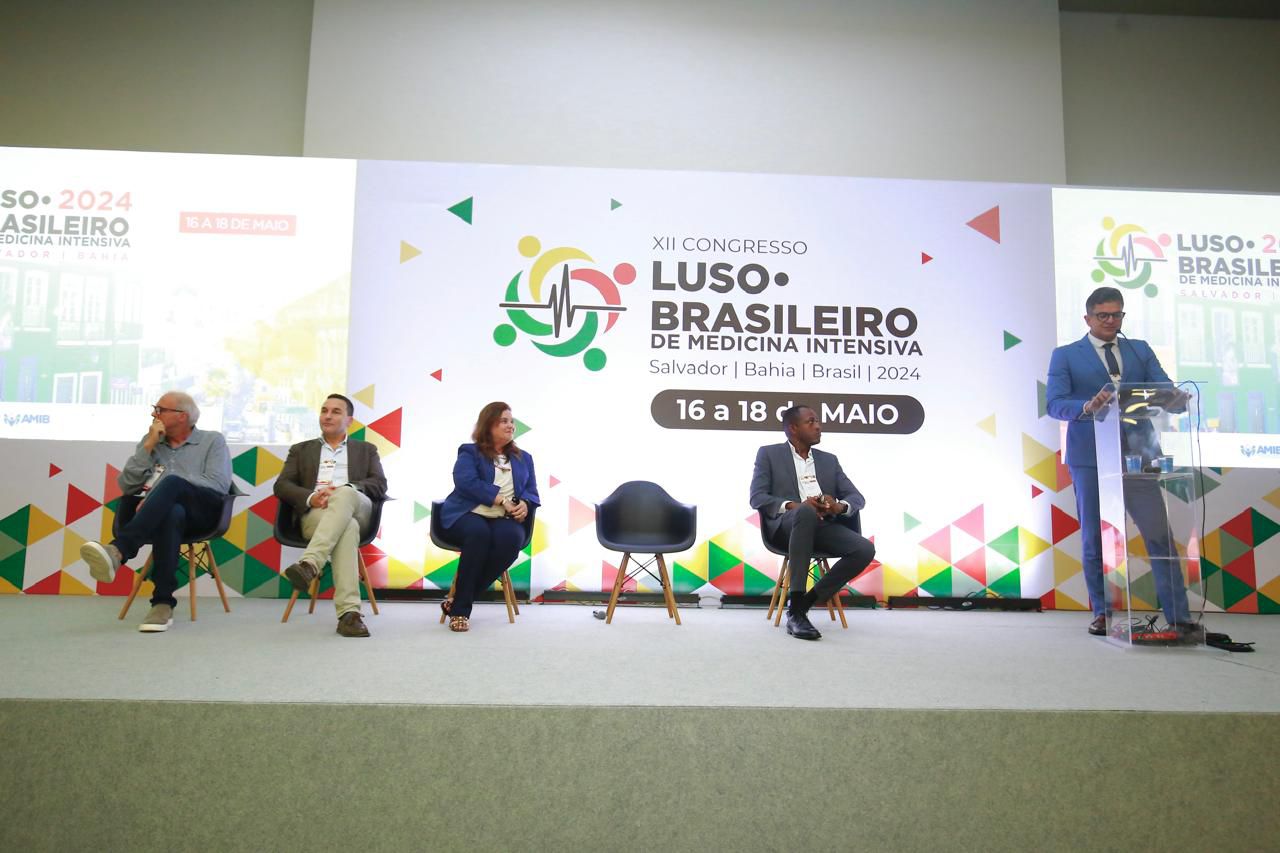 Hospital Clériston Andrade se Destaca no 12º Congresso Luso-Brasileiro de Terapia Intensiva