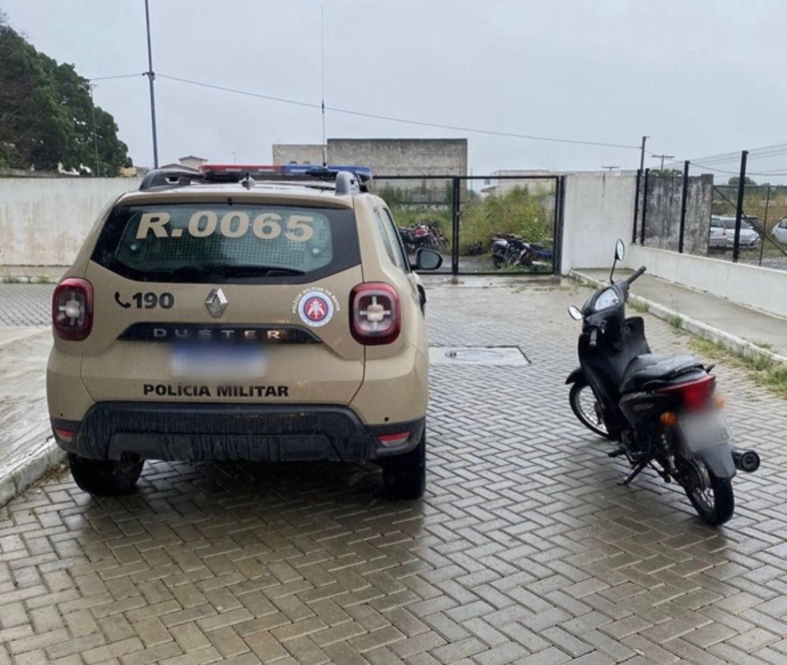 Guarnição da 65ª CIPM recupera veículo roubado em Feira de Santana