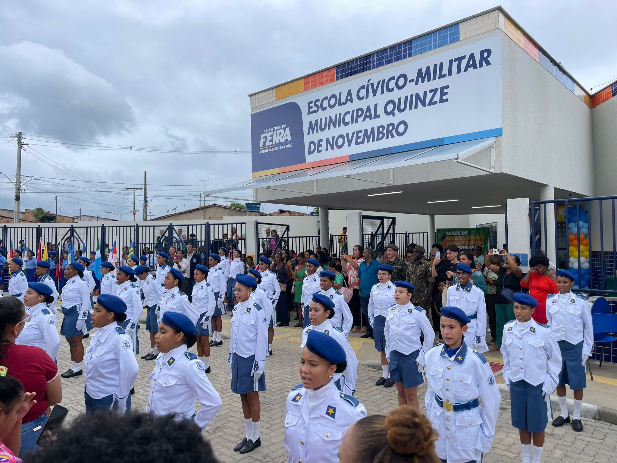 Escola Cívico-Militar realiza nesta quinta desfile em alusão à Proclamação da República