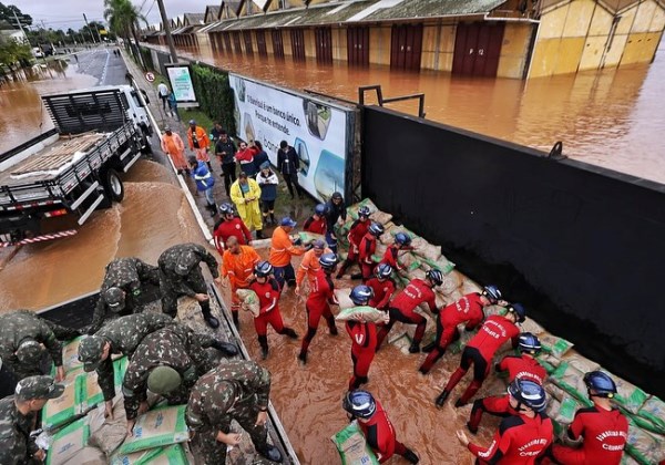 Kicaldo Alimentos doa cobertores e botas para Defesa Civil do Rio Grande do Sul